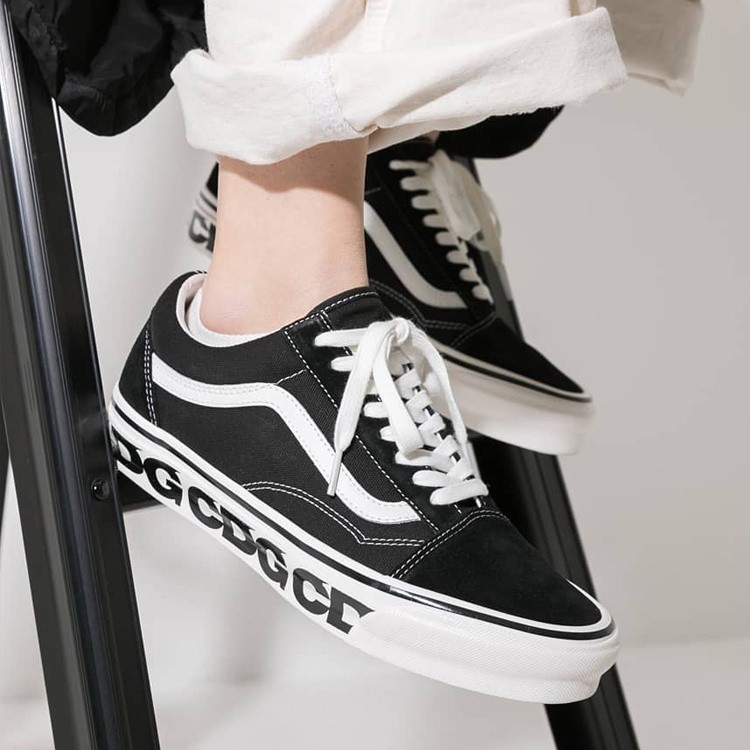 

Redi Vans CDG Og Old Skool LX Sepatu Kanvas Hitam Putih Sepatu Skateboard Kasual J90D |C8A0741F|