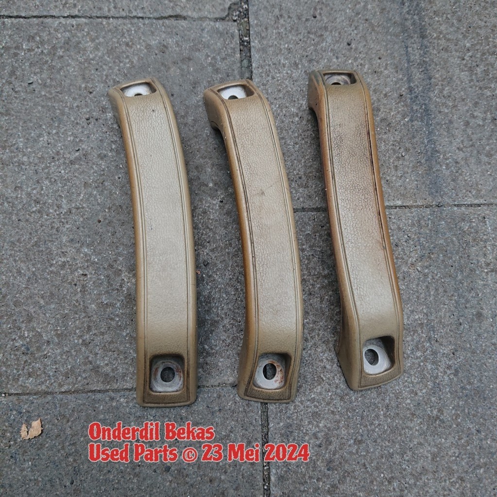 handgrip Daihatsu charade G11