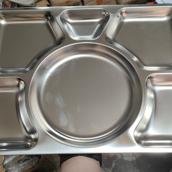 

Terbaru Plato / Food Tray / Mesh Tray / Tempat Makan 6 Sekat STAINLESS STEEL Limited