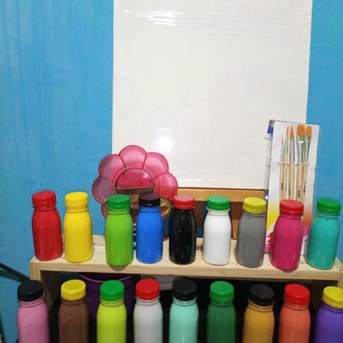 

paket hemat melukis(4 botol cat akrilik+bak cat+5kuas lukis& kanvas)
