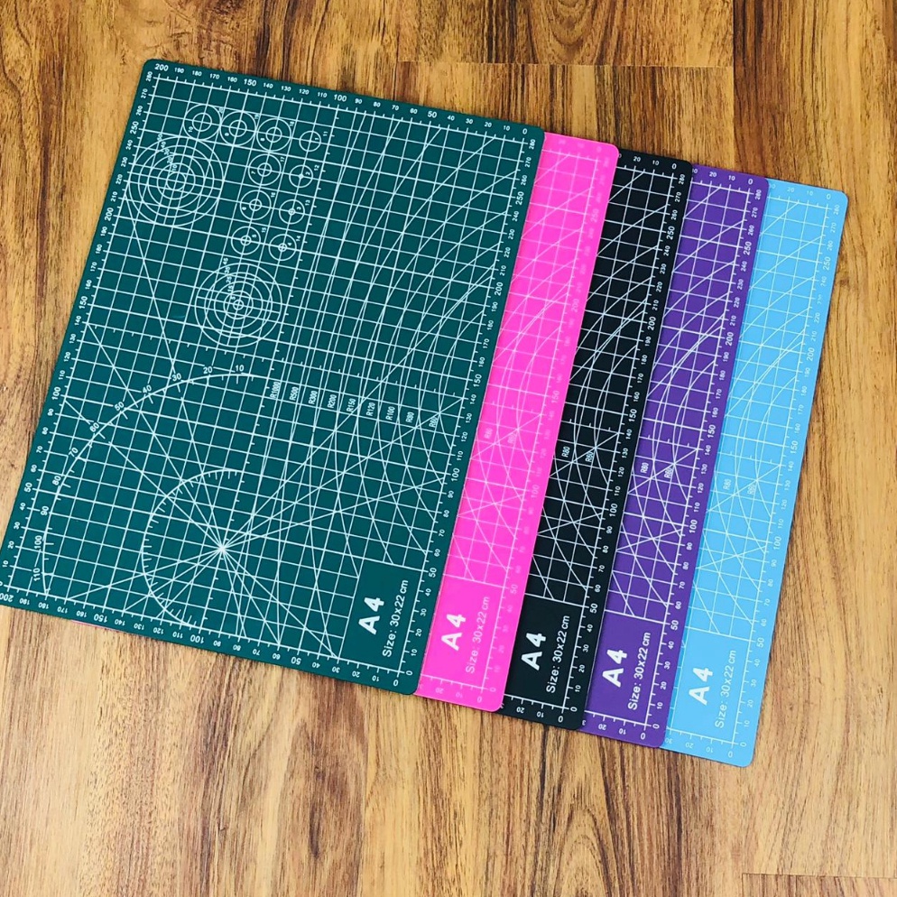 

[CODE BARANG 319MTU] Cutting Mat PINK / HIJAU Self Healing Alas Potong PVC CM-A4 / UKURAN A4 Potongan