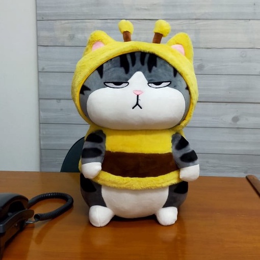 Terlaris Boneka Kucing Furyu Cat Kostum Lebah Size 35cm/14"/boneka animal/Boneka Kucing Abu/Boneka C