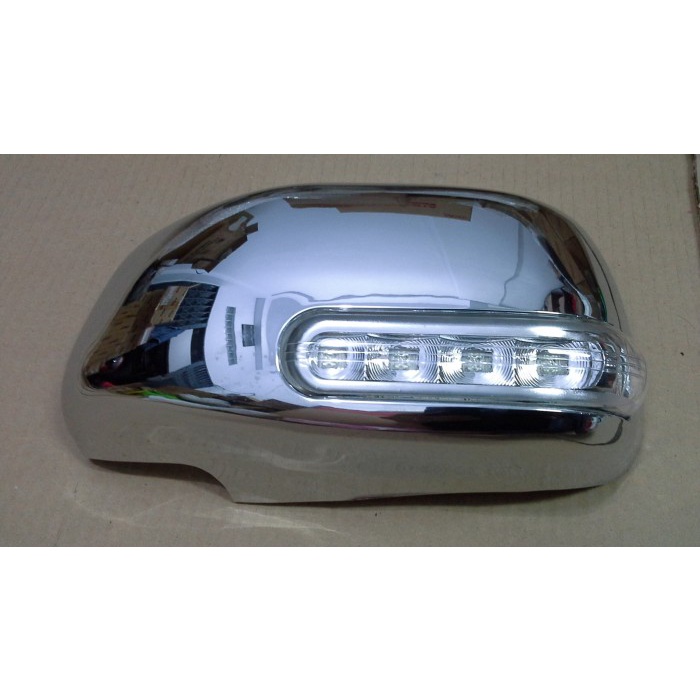 Cover spion lampu sein kiri innova original