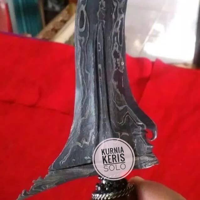 

Keris Luk 7