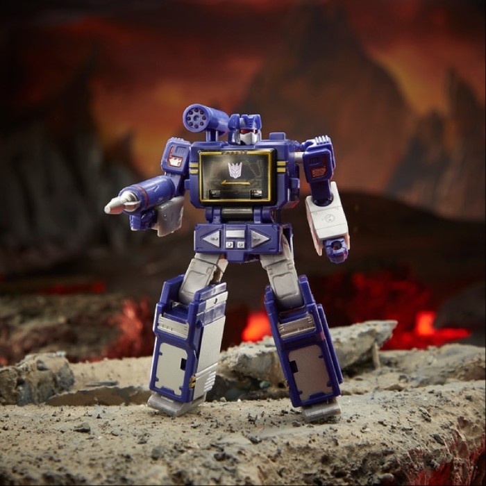 MUST HAVE TRANSFORMERS WAR FOR CYBERTRON KINGDOM CORE CLASS SOUNDWAVE FIGURE TERMURAH