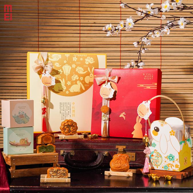 Premium Hampers Mooncake / Kue Bulan with Hongkong Ingredients