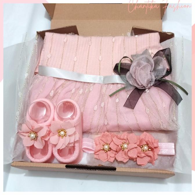 

Hampers bayi | Dress bayi 0-12 bln | Kado bayi perempuan newborn