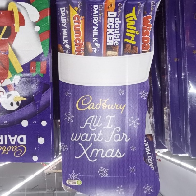 

Ready Stock CADBURY STOCKING SELECTION BOX 179 gr ✻