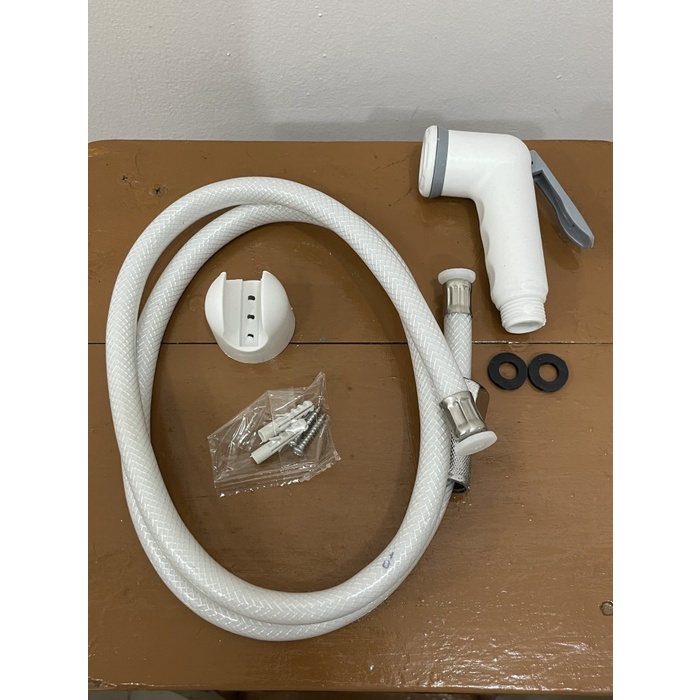 Jet Shower Kloset Toilet Closet Cebok Wc Semprotan Duduk Kamar Mandi Berkualitas