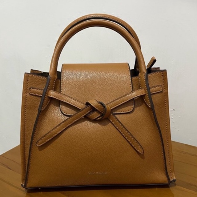 Preloved Tas Wanita Hush Puppies Ori Reboni Satchel Brown