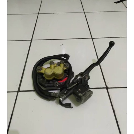 master kaliper pala babi depan copotan yamaha fiz r fiz r original garansi sparepart
