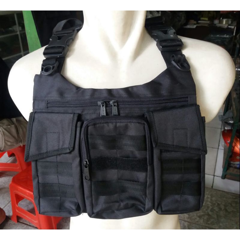 Tas Dada Pria Chest Bag