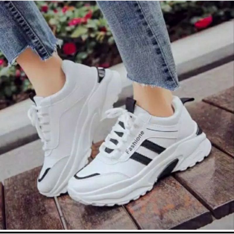 Sepatu Sneakers Wanita Putih Kerja Sekolah Korea Kekinian PromoJAS 08 SEPATU WANITA SNIKAER KOREA KE