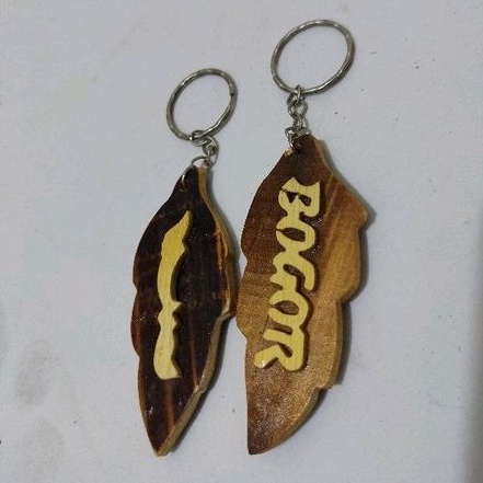 gantungan kunci tugu kujang bogor