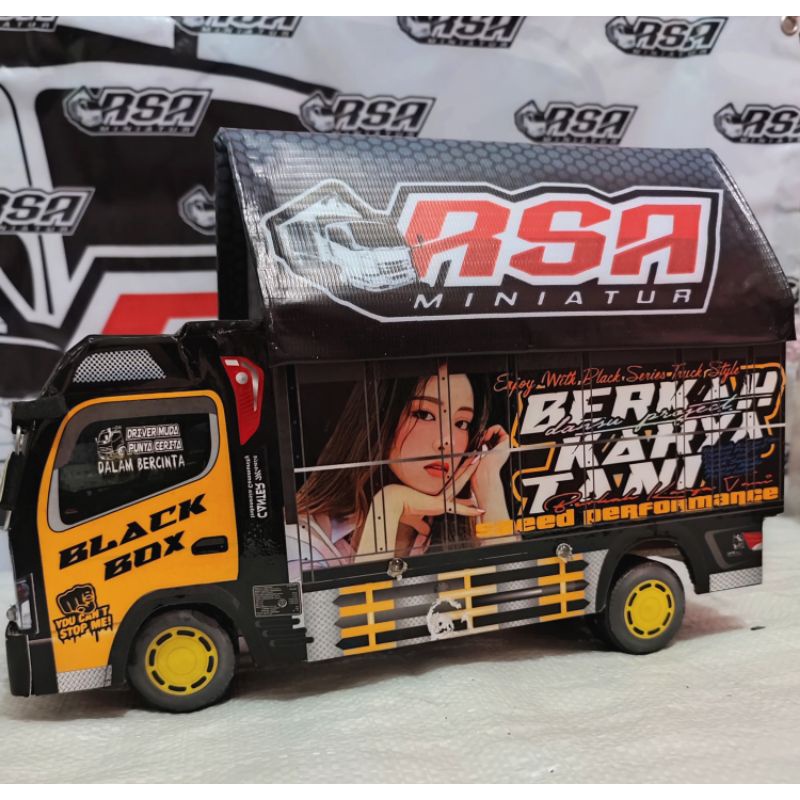 Miniatur Truk Oleng BLACK BOX Berkah Karya Tani Ukuran P30 Variasi Lampu Terpal Mainan Anak Hobi Dan