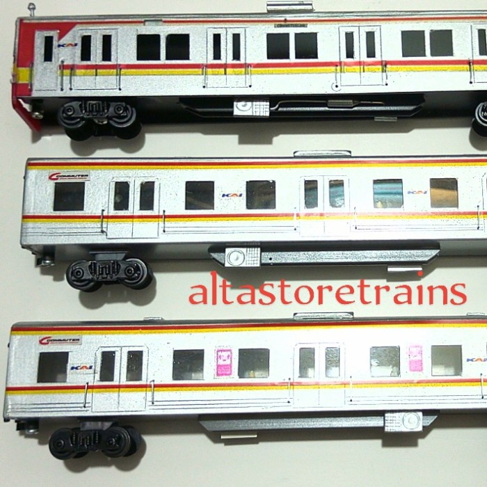MINIATUR KERETA API COMMUTERLINE KRL PAKET
