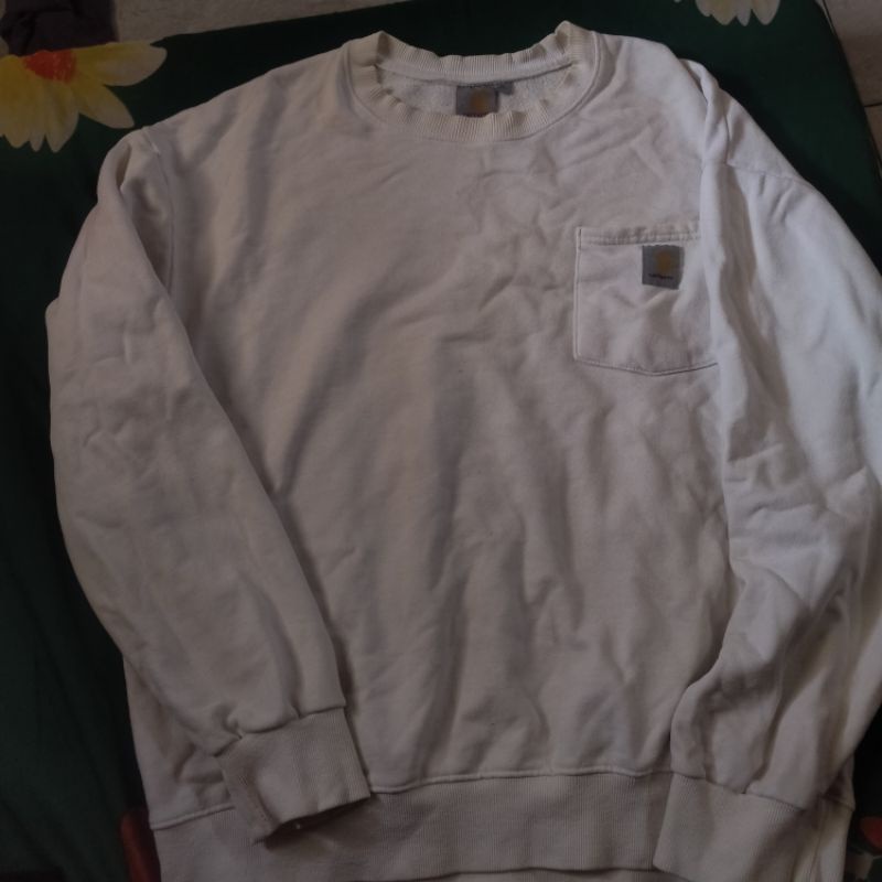 crewneck carhartt pocket