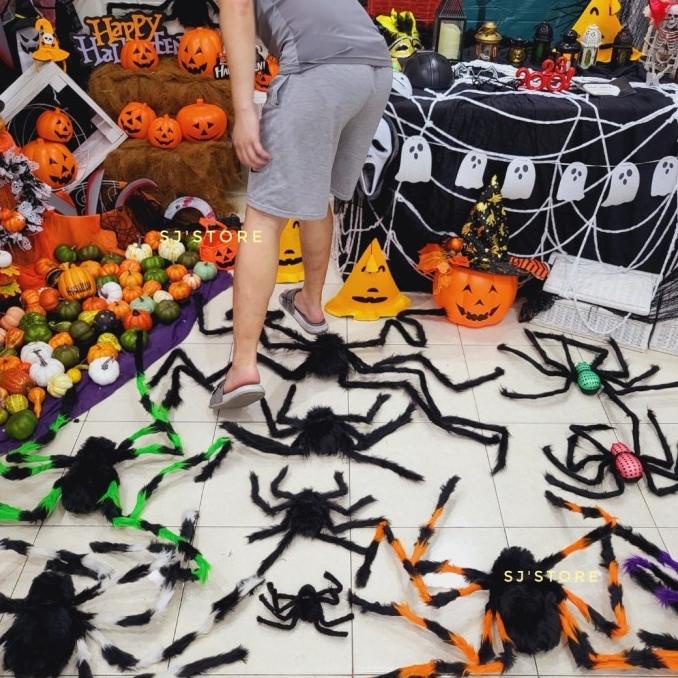 

Dekorasi Akses Halloween Laba Laba Jumbo Besar Pajangan Tembok Stok Terbatas