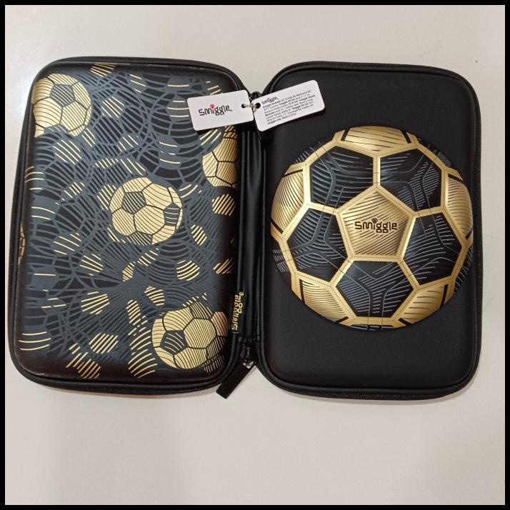 

TERMURAH SMIGGLE PENCIL CASE SOCCER GOLD /TEMPAT PENCIL/ KADO SMIGGLE ORI !!!!!!!