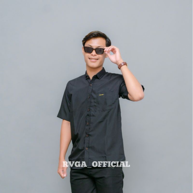 KEMEJA POLOS LENGAN PENDEK PRIA KEMEJA WARNA HITAM POLOS KEMEJA HEM POLOS PENDEK KEMEJA KASUAL