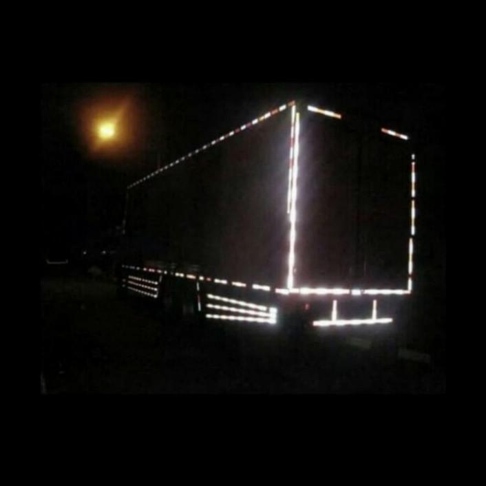 

DISKON SCOTLITE REFLECTIVE DIAMOND GRADE 3M-STIKER MERAH PUTIH 3M 2"X45 MTR