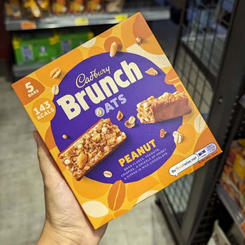 

CADBURY BRUNCH OAT Peanut, Raisin, Choco Chip Snack Oat Ori UK isi 5 bar