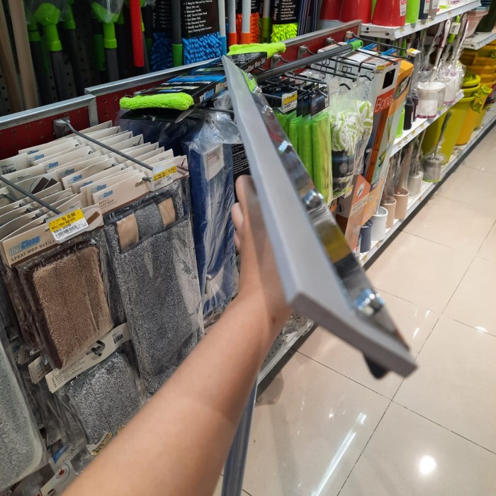 Serokan Air Karet Krisbow / Pel karet / Dorongan air / Wiper Lantai