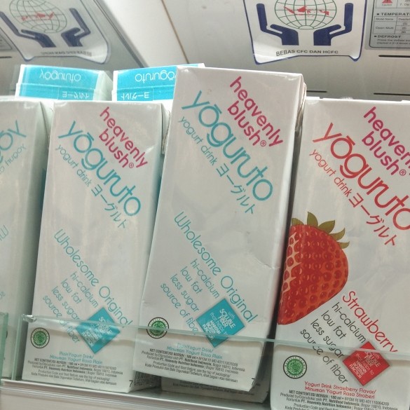 

heavenly blush yogurt drink 180 ml 1 karton isi 12