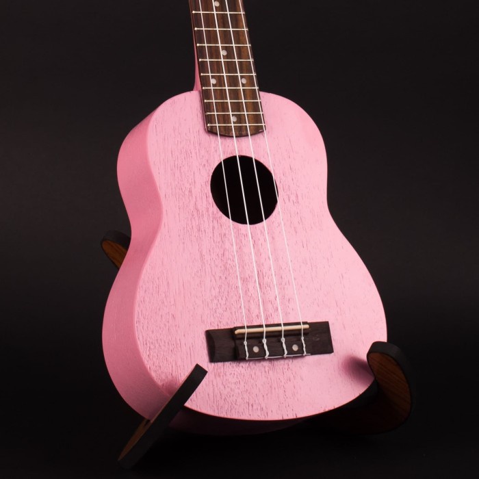 Ukulele - Ukulele Mandalika Warna Pink Bersertifikat Sopran