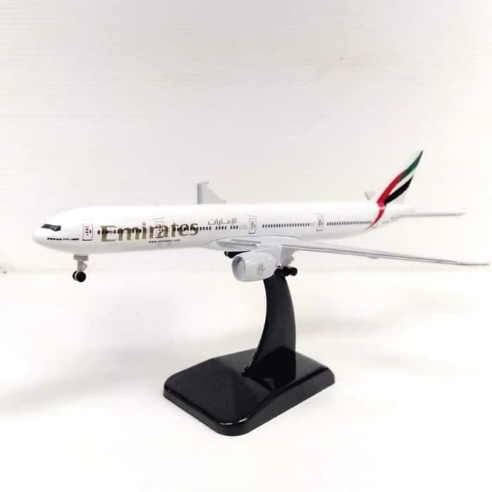 ✅COD Pesawat Diecast Emirates Airlines Boeing 777-300Er Roda Terbaru