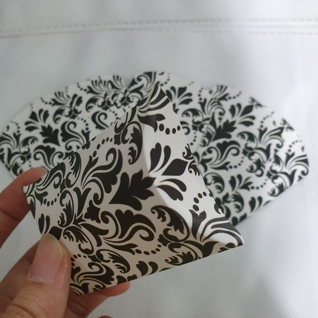 

Kantong Kotak Pillow Bungkus Souvenir 5x8cm (PS3)