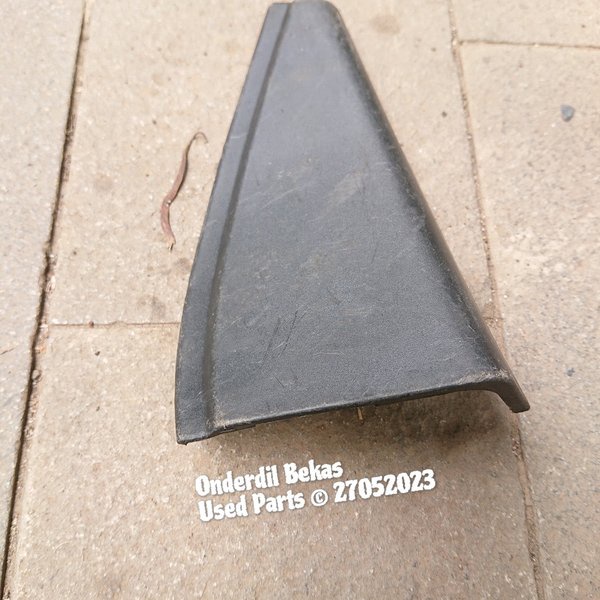 Garnish Kiri Belakang Dalam Suzuki X Over Sx4