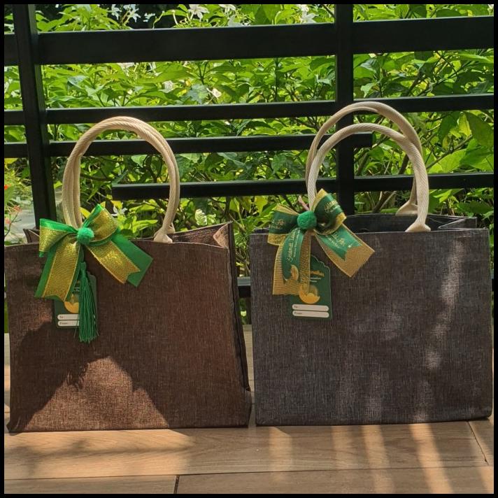 

TERBARU TAS HAMPERS LEBARAN IDUL FITRI SET PITA PREMIUM !!!!!