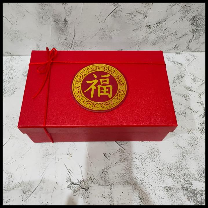 

TERBARU BOX HAMPERS KUE KERING IMLEK/CNY/ ISI 3 TOPLES HARDTOP 901 !!!!