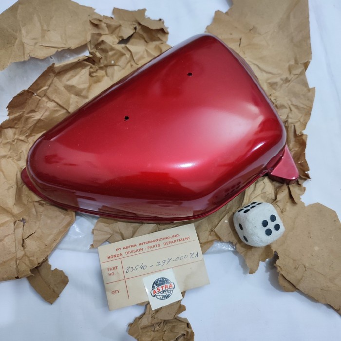 [New Ori] Cover Tutup Box Aki Accu Honda Cb100 Cb125 Cb 100 125 Merah Kanan Nos Bisa Sameday