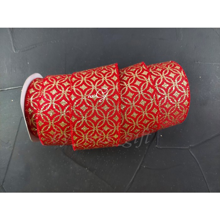 

Pita Merah Motif Kembang Gliter - Lebar 6.3 cm; Panjang 10 yard