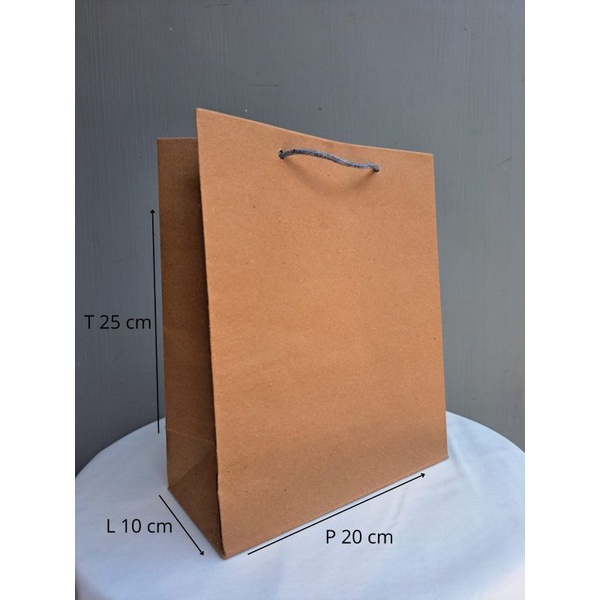 

Paper Bag Polos Murah R6 20x10x25cm