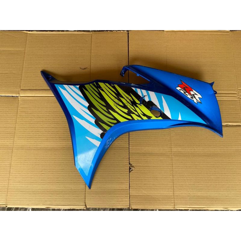 Sayap fairing kanan Suzuki gsx 150 r original