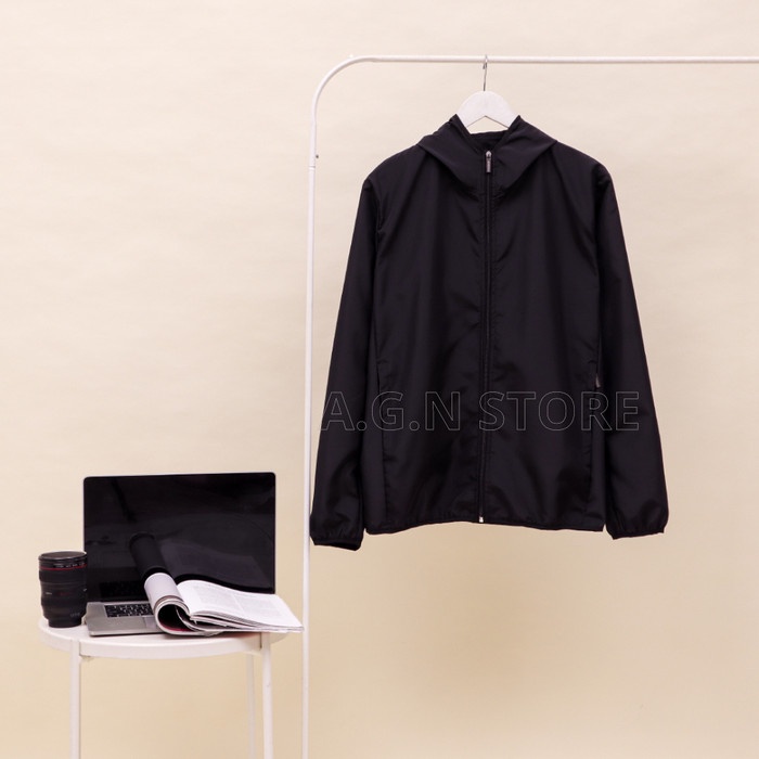Jaket Parasut Pria Aluca 100% Menyatu Sauna Original Hitam Polos