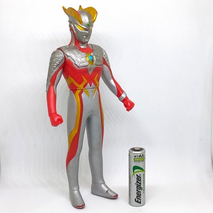 uhs shining ultraman zero strong corona figure vinyl 17 cm bandai rare telorayampuyuh