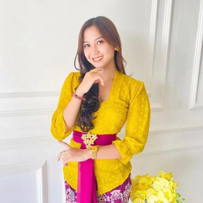 Kebaya Bali Uragiri Special Warna Putih - Kuning Sandat Dan Gold