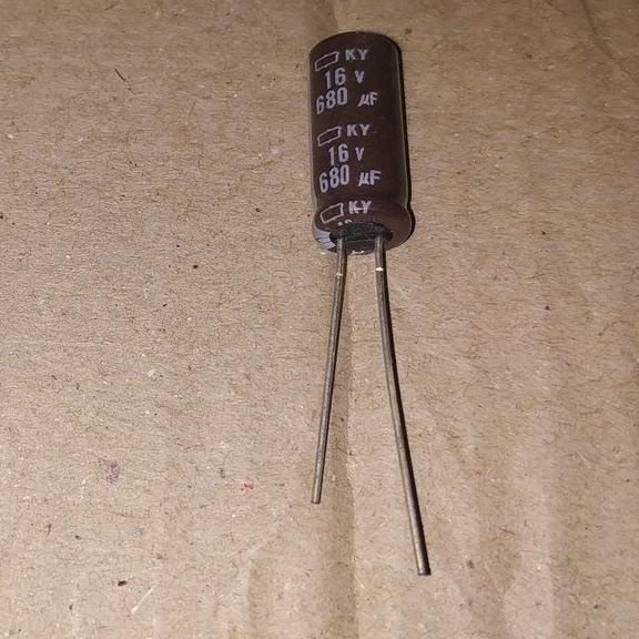 C Elco Elko 680uF 16V 680 uF 16 V