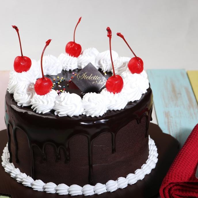 

Best Seller Kue Ulang Tahun Chocolate Fudge / Blackforest 16 Cm Bulat Murah Enak Stok Terbatas