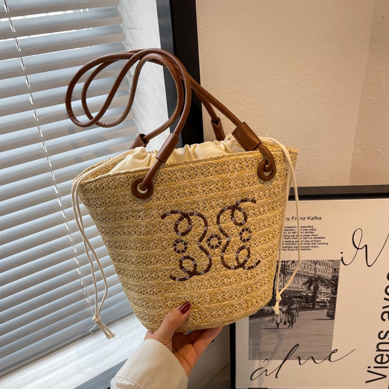Women's Fashion Retro Tote Straw Bag