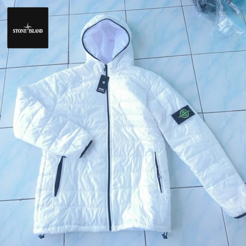 JAKET GELEMBUNG PUTIH METALIC STONE ISLAND