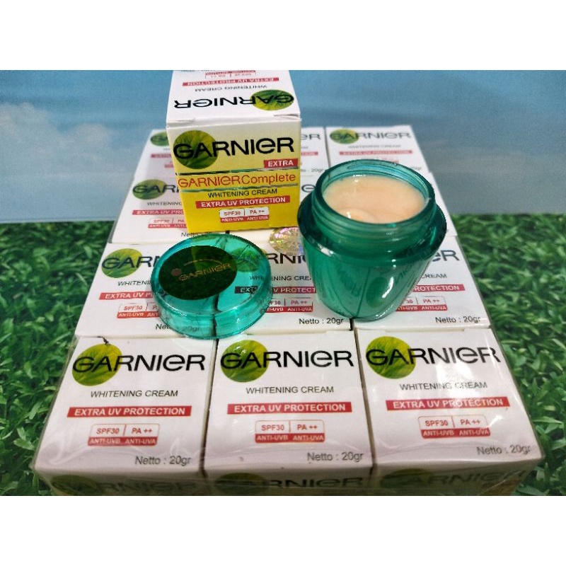 Lusinan Cream Garnier Gentong Siang dan Malam