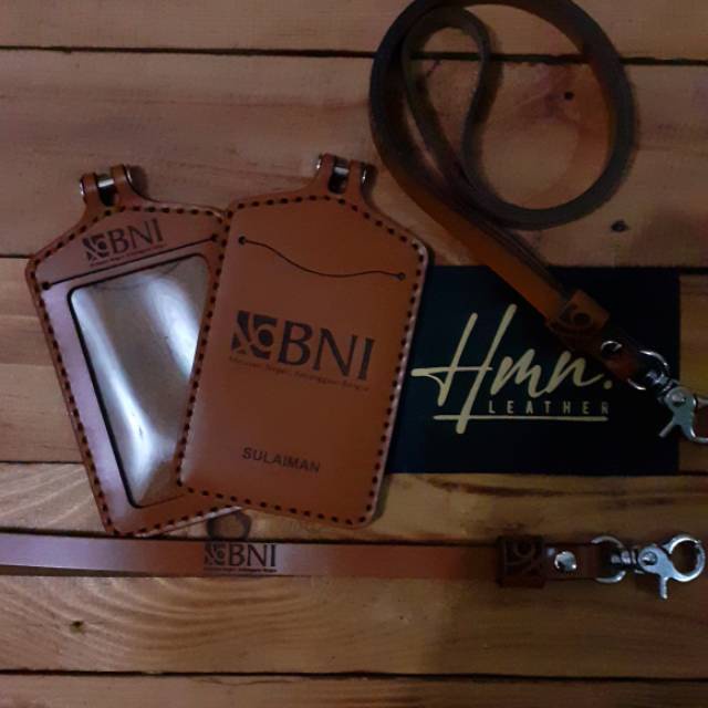 

Idcard / Name Tag Kulit Costom / Idcard Kulit Ter