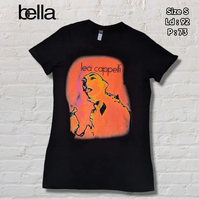Kaos T-shirt Bella Big Logo Singer Lea Capelli Original Second Preloved