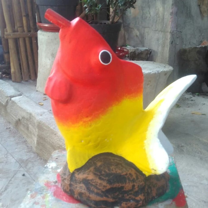 Air mancur Patung Ikan