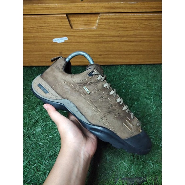 Sepatu Outdoor ZAMBERLAND